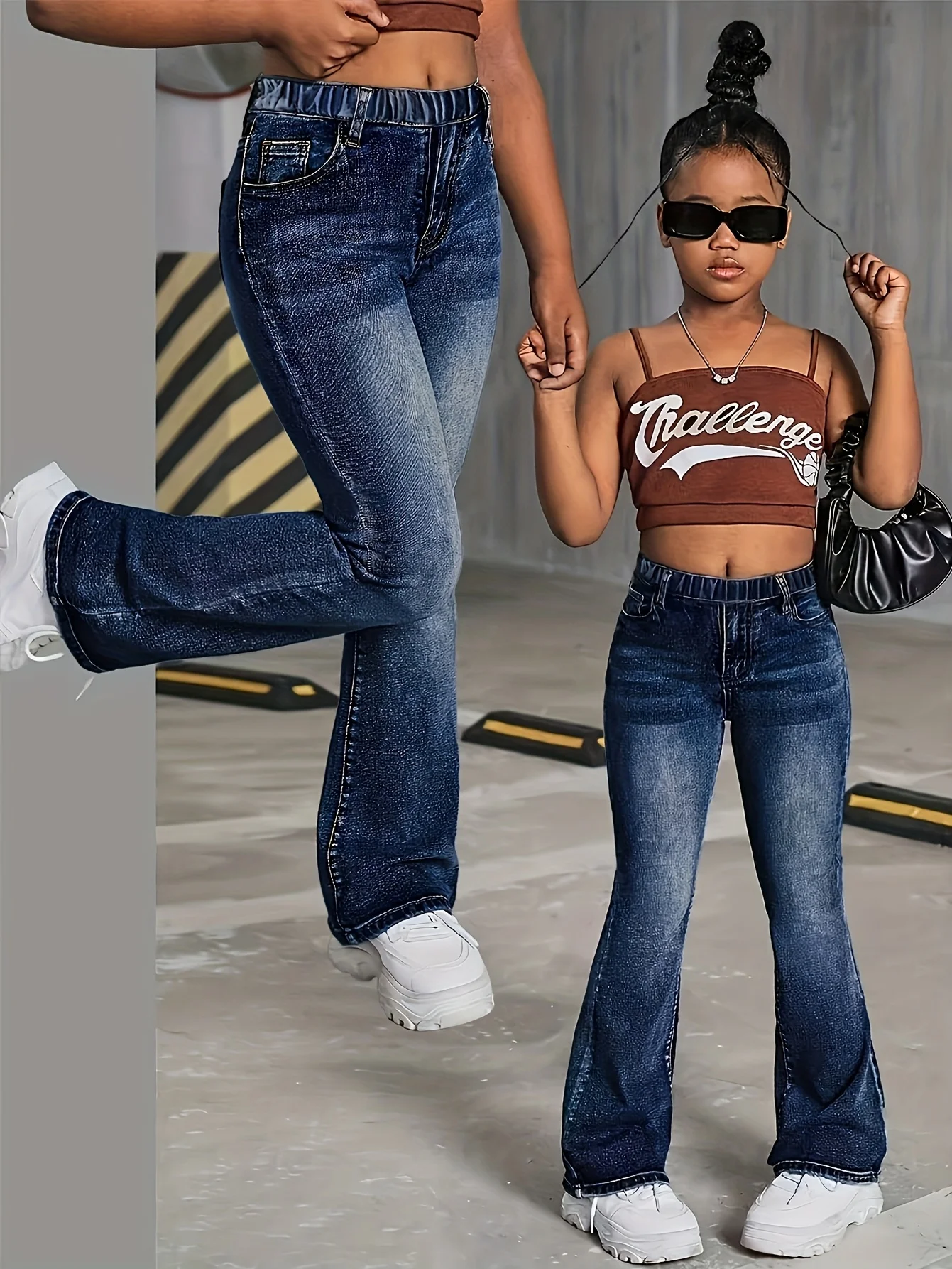 Girls' school-style fashion wide-leg jeans, elastic waist and comfortable fabric, suitable for all seasons to wear.